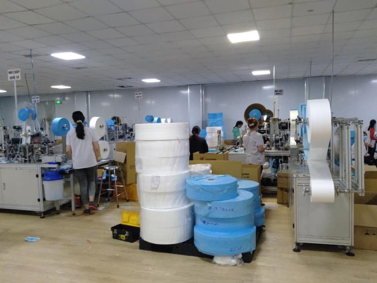 Nóng: Thu giữ hơn 150.000 khẩu trang 3M giả tại TP HCM ảnh 2