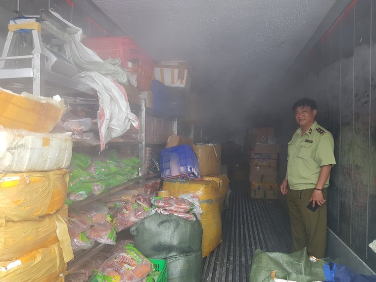 Kinh hoàng: Bình Dương phát hiện hơn 19 tấn sản phẩm động vật đông lạnh bị ôi thiu, không rõ nguồn gốc ảnh 2