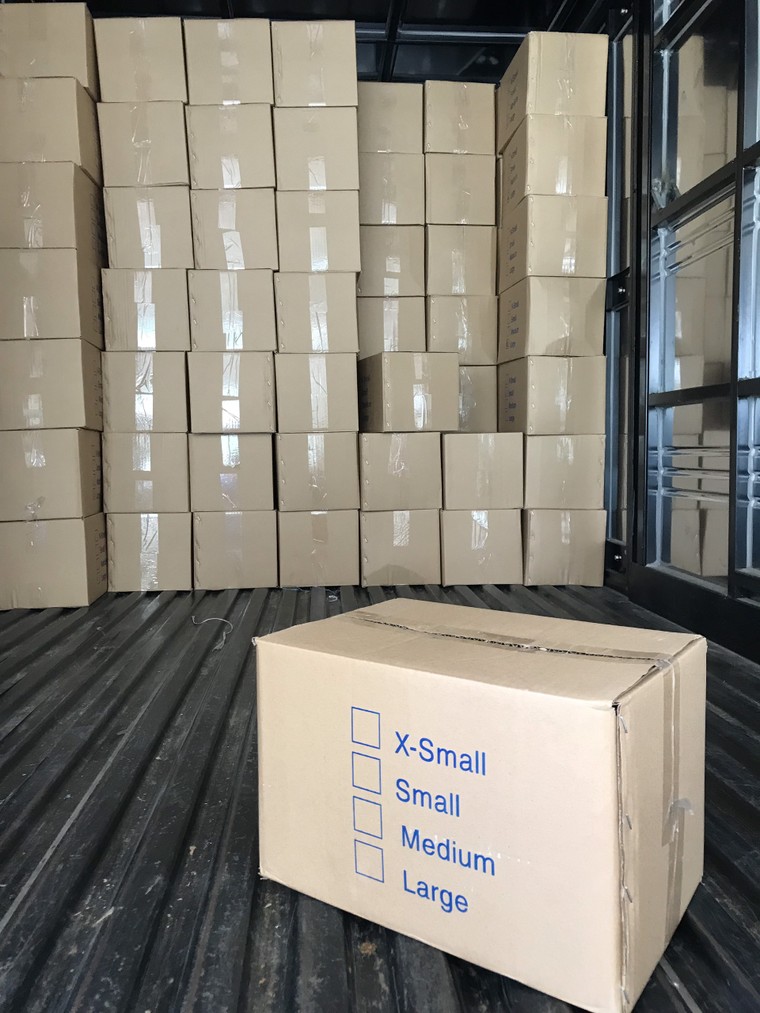 Hơn 47 tấn găng tay y tế đã sử dụng sắp được tái chế đem bán ảnh 2