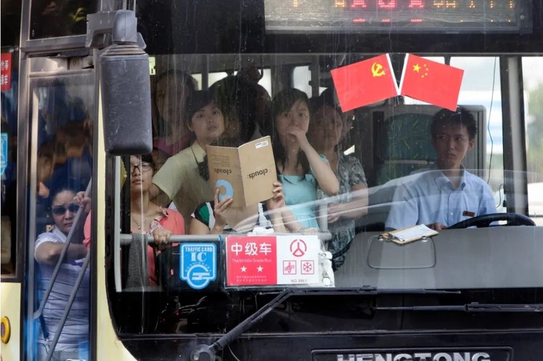 Các nước trên thế giới trừ điểm giấy phép lái xe khác Việt Nam ra sao? ảnh 5