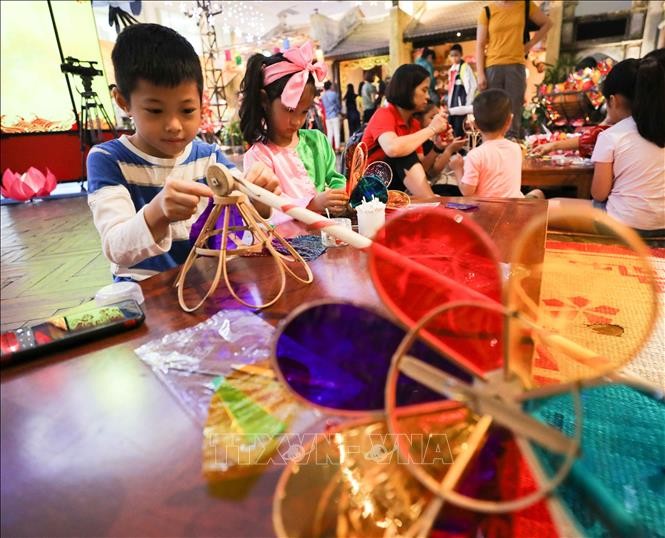 Giới thiệu Tết Trung thu truyền thống tại Hoàng thành Thăng Long ảnh 2