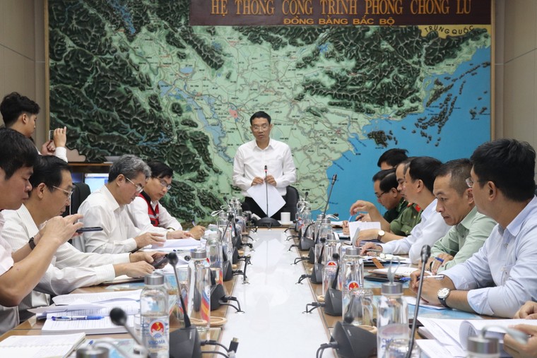 TIN BÃO KHẨN CẤP: Cơn bão số 7 ảnh 1