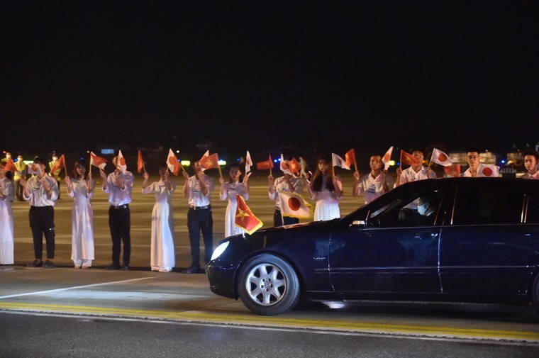 Thủ tướng Nhật Bản và Phu nhân bắt đầu thăm chính thức Việt Nam ảnh 5