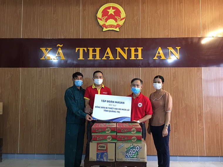 Tập đoàn Masan ủng hộ 6 tấn thực phẩm cho đồng bào miền Trung ảnh 1