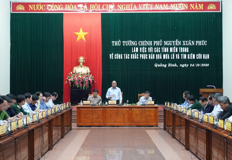 Thủ tướng: Sẽ tiếp tục bổ sung nguồn lực cho các tỉnh miền Trung ảnh 1
