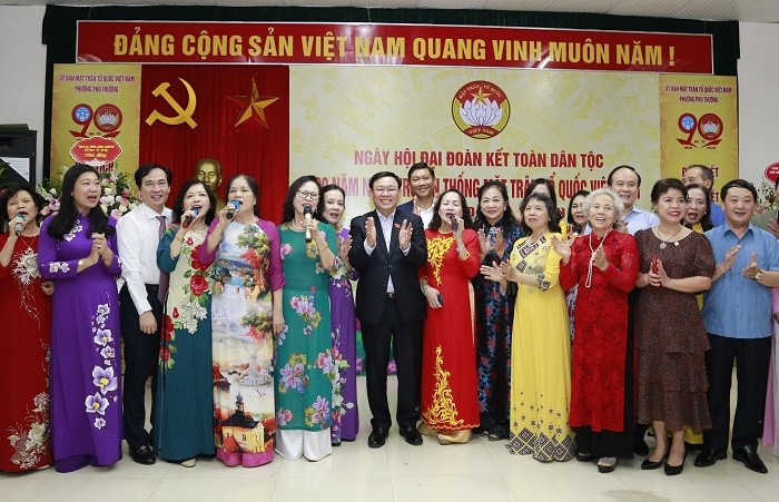 Bí thư Thành ủy Vương Đình Huệ dự Ngày hội Đại đoàn kết toàn dân tộc tại quận Tây Hồ ảnh 2