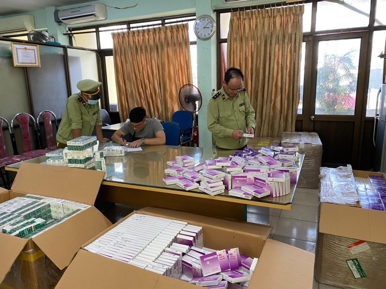Hà Nội: Thu giữ hơn 137.000 đơn vị thuốc tân dược nhập lậu qua đường hàng không ảnh 1
