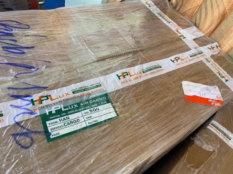 Hà Nội: Thu giữ hơn 137.000 đơn vị thuốc tân dược nhập lậu qua đường hàng không ảnh 2