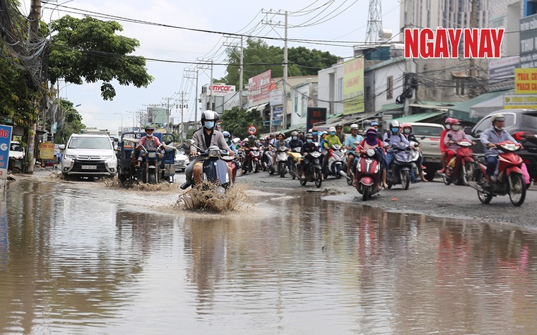 Đường Lương Định Của – Cửa vào trung tâm thành phố đang bị hư hại nghiêm trọng ảnh 3
