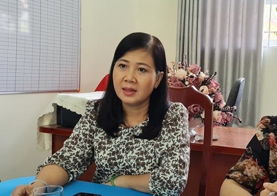 Bữa ăn bán trú kém chất lượng: Phụ huynh vây trường yêu cầu niêm phong thực phẩm, gia vị ảnh 2