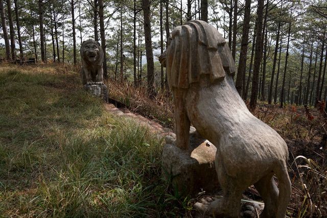 Khám phá lăng mộ bằng đá xanh của phụ thân Nam Phương hoàng hậu ảnh 7