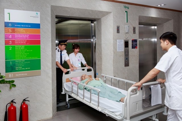 2 ca tử vong do nắng nóng, bác sĩ BV Lão khoa Trung ương chỉ cách tránh sốc nhiệt, đột quỵ ảnh 1