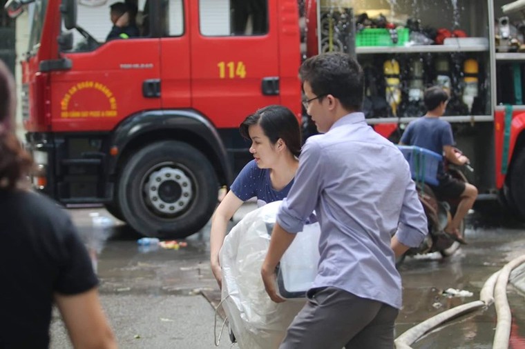 Hình ảnh mới nhất vụ cháy Nhà máy bóng đèn, phích nước Rạng Đông ảnh 12