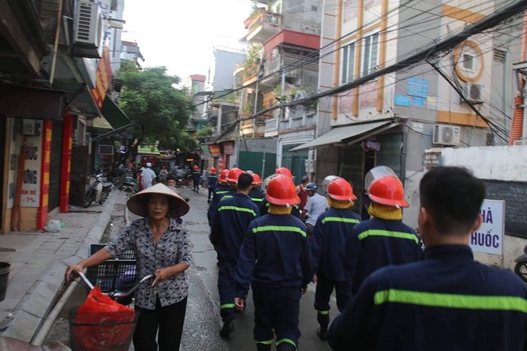 Hình ảnh mới nhất vụ cháy Nhà máy bóng đèn, phích nước Rạng Đông ảnh 13