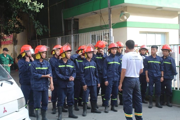 Hình ảnh mới nhất vụ cháy Nhà máy bóng đèn, phích nước Rạng Đông ảnh 15