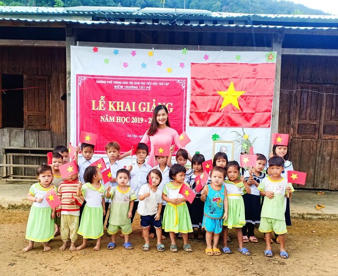 Xúc động lễ khai giảng 2 cô giáo 34 trò trên vùng cao Nam Trà My ảnh 3