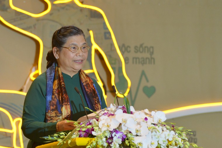 Thủ tướng Nguyễn Xuân Phúc tham dự và chủ trì Hội nghị toàn quốc về phát triển bền vững 2019 ảnh 2