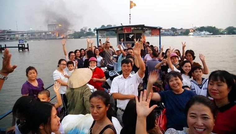 Bến phà Bính - biểu tượng một thời của Hải Phòng dừng hoạt động ảnh 1
