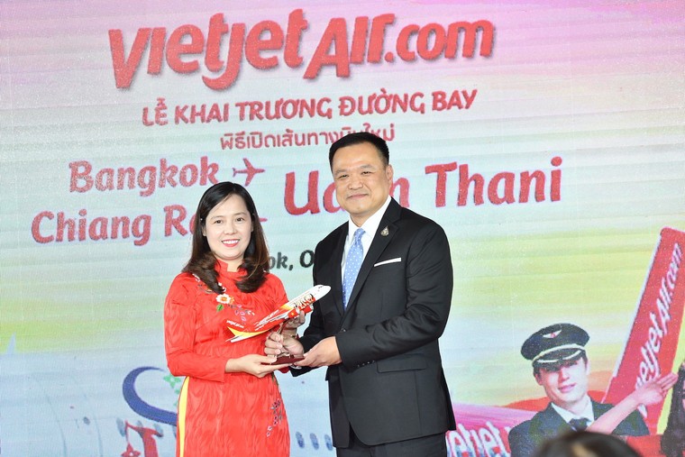 Vietjet khai trương hai đường bay mới trong khuôn khổ Hội nghị cấp cao ASEAN ảnh 5