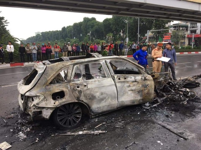 Lời khai của nữ tài xế lái xe Mercedes gây tai nạn chết người ở Hà Nội ảnh 1