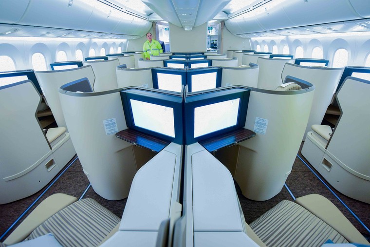 Cận cảnh Boeing 787-9 Dreamliner 'Ha Long Bay'- máy bay thân rộng đầu tiên của một hãng hàng không tư nhân Việt Nam ​ ảnh 8