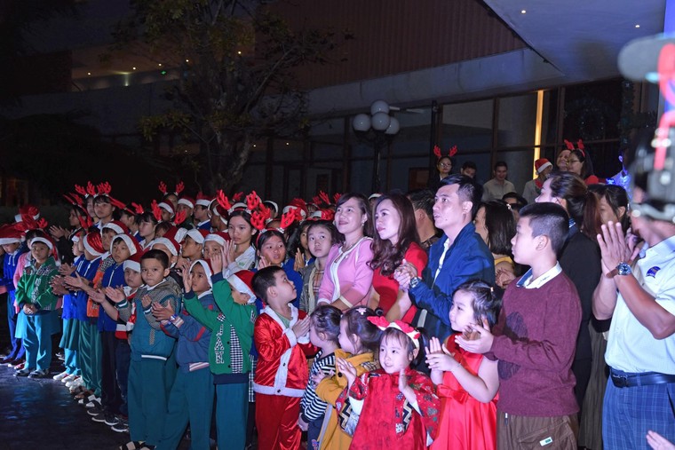 'Mục sở thị' không khí Giáng sinh đặc biệt tại chuỗi resort 5 sao từ Bắc vào Nam ảnh 4