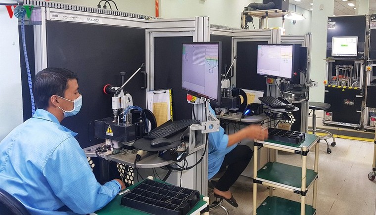 Doanh nghiệp “đói” nguyên liệu sản xuất vì Covid-19 ảnh 1