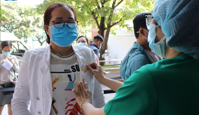 Mô hình mới giảm nguy cơ lây nhiễm COVID-19 cho nhân viên y tế ảnh 3