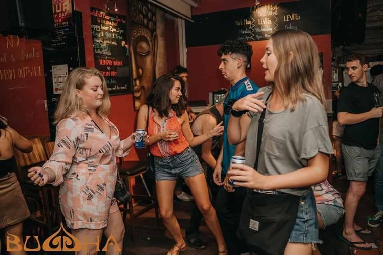 Vụ dùng ảnh Phật để trang trí quán Buddha Bar: Sự xúc phạm nghiêm trọng ảnh 1