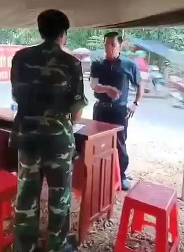 Phó chủ tịch HĐND văng tục, phản ứng chốt kiểm dịch COVID-19 ảnh 1