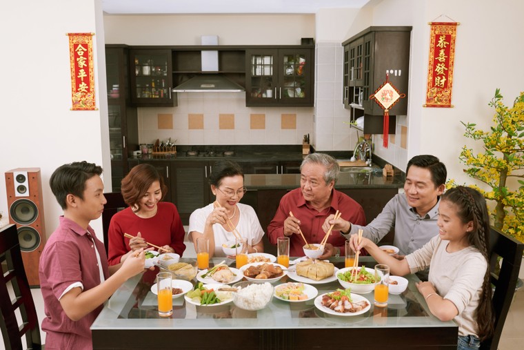 Lựa chọn món quà ý nghĩa dành tặng cha mẹ trong mùa Vu Lan ảnh 1