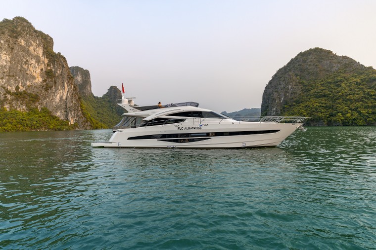 FLC Albatross – Du thuyền triệu đô lướt sóng tại FLC Quy Nhơn ảnh 1