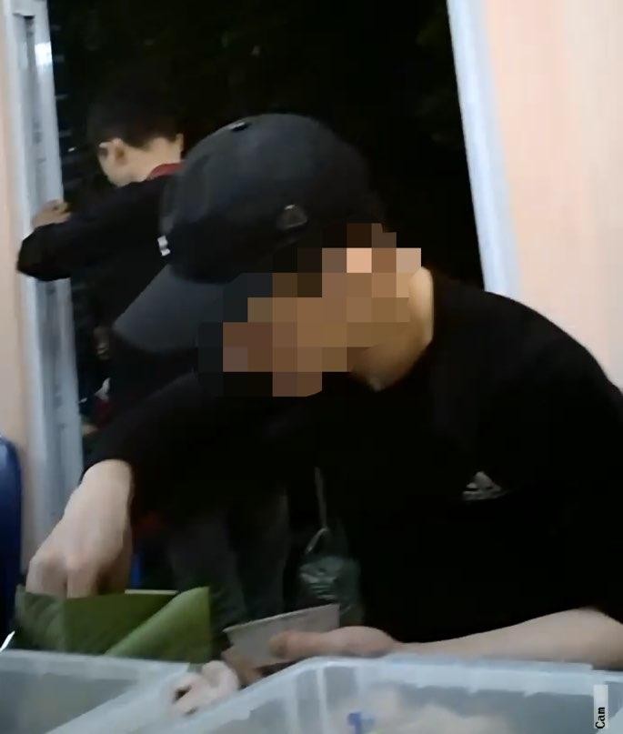 Xử phạt cơ sở Bếp Hoa vì mất vệ sinh trong chế biến thực phẩm ảnh 1