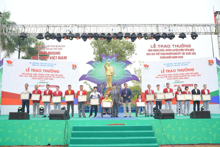 Herbalife Việt Nam là nhà tài trợ đồng hành của AFF Suzuki Cup 2020 ảnh 1