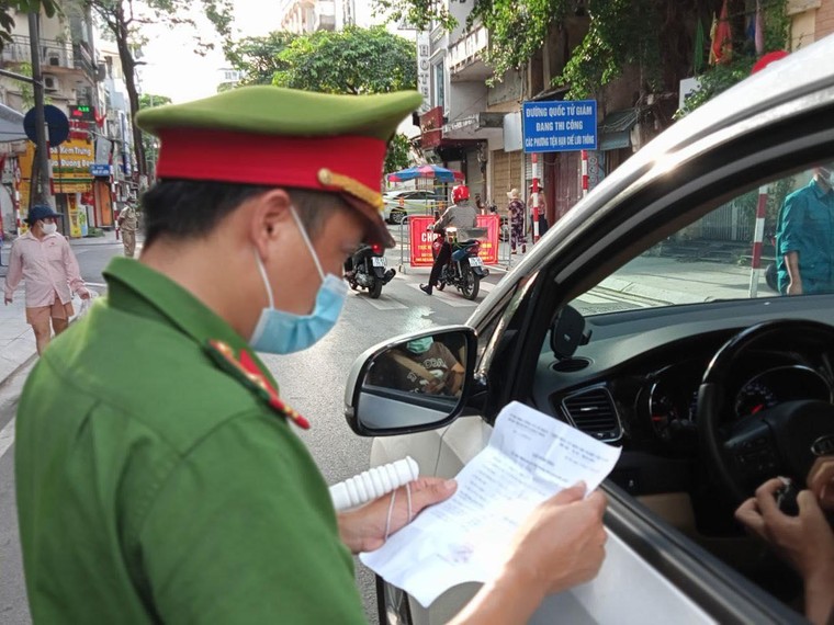 Chuyện ghi nơi chốt kiểm soát phòng chống dịch COVID-19 ảnh 4