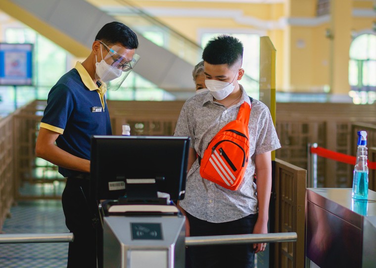 Đầu năm mới chiêm bái khu trưng bày nghệ thuật Phật giáo mới ra mắt tại núi Bà Tây Ninh ảnh 8