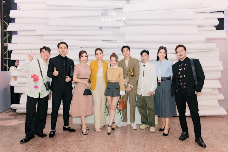 Sao Việt tề tựu tại sự kiện thời trang đậm chất thu Hà Nội của Hoa Mộc Lâm ảnh 2