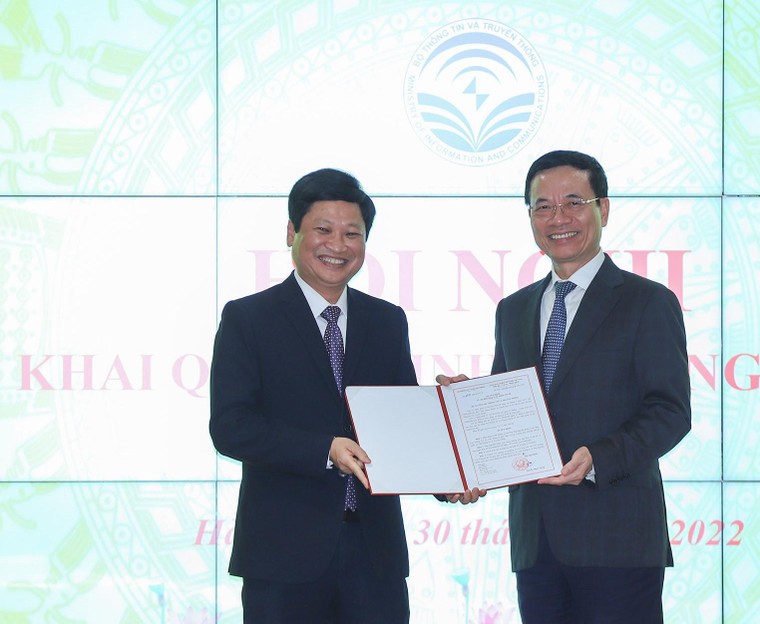 Bộ TT&TT điều động và bổ nhiệm cán bộ tại nhiều đơn vị ảnh 6