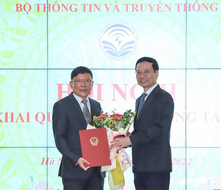 Bộ TT&TT điều động và bổ nhiệm cán bộ tại nhiều đơn vị ảnh 7