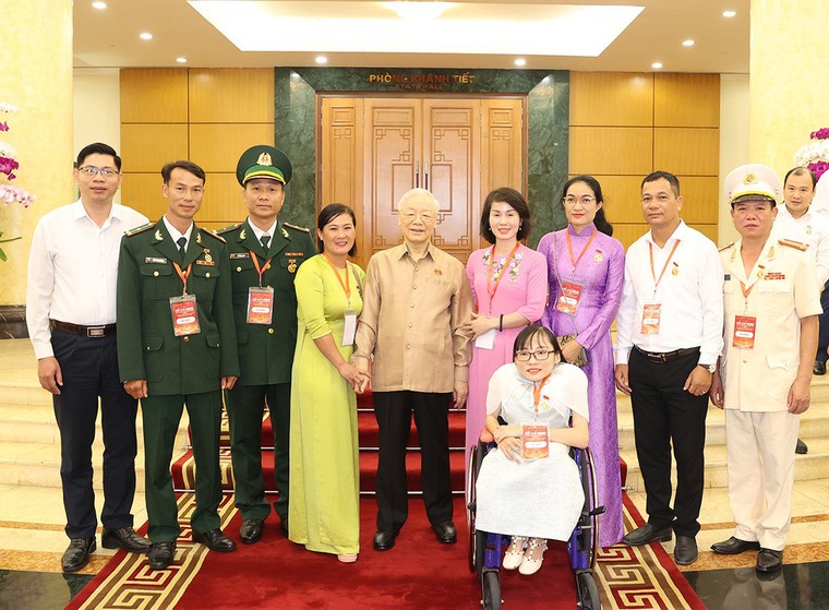 Tổng Bí thư Nguyễn Phú Trọng gặp mặt các điển hình toàn quốc trong học tập và làm theo Bác Hồ ảnh 2