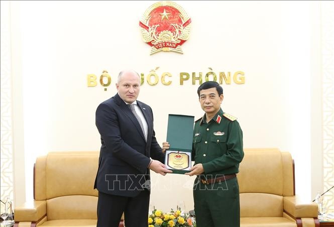 Đại tướng Phan Văn Giang tiếp Bộ trưởng Bộ tình trạng khẩn cấp Liên bang Nga ảnh 2