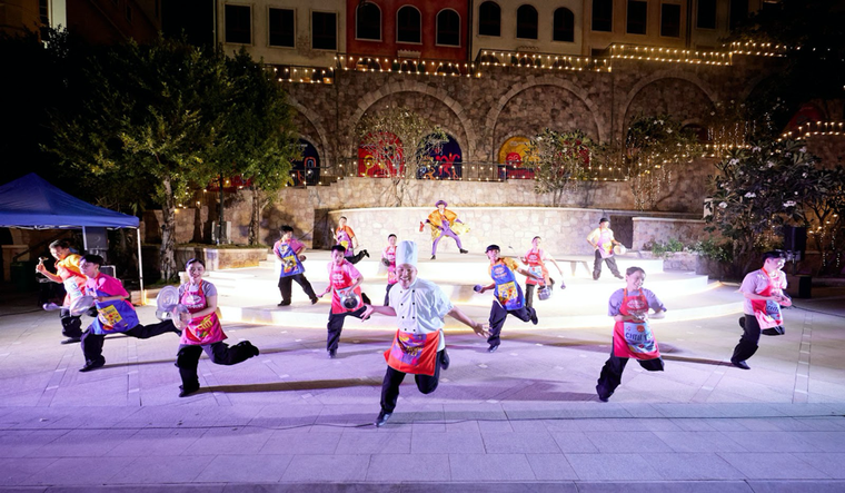 Chợ đêm bên biển VUI-Fest Bazaar – tụ điểm ăn chơi “vui phết” tại Phú Quốc ảnh 3