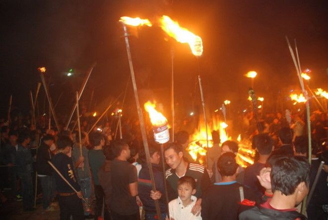 Quảng Bình: Độc đáo tục lấy lửa đêm 30 Tết ở làng bích họa Cảnh Dương ảnh 4