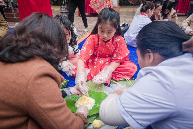 Ấm áp chương trình "Mừng Đảng - Mừng Xuân" của thầy và trò trường THCS An Dương ảnh 9