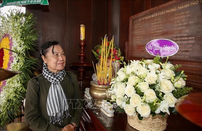 Tháng Thanh niên 2024: Dâng hương tưởng niệm 99 liệt sĩ thanh niên xung phong ảnh 3