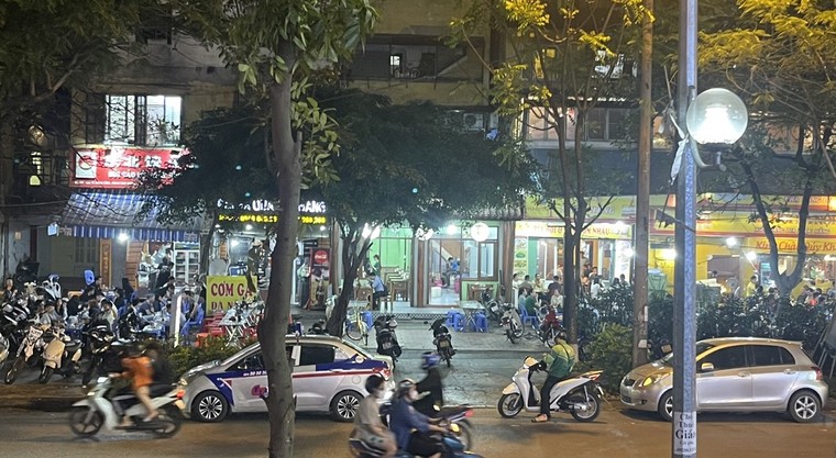 Quận Đống Đa: Nhức nhối vi phạm về trật tự đô thị tại phường Láng Hạ ảnh 10