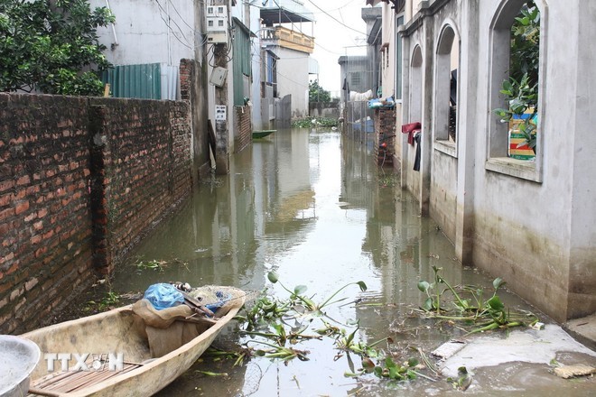 Hà Nội chủ động đáp ứng y tế cho người dân nơi rốn lũ ảnh 1