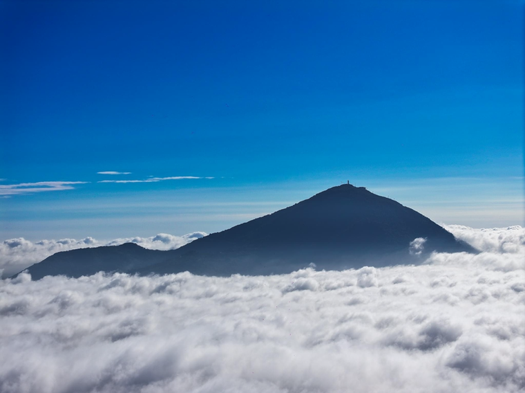 Ngắm núi mây đẹp siêu thực tại “nóc nhà Nam bộ” ảnh 1