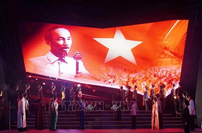 79 năm Cách mạng tháng Tám và Quốc khánh 2/9: Đặc sắc chương trình nghệ thuật “Thiêng liêng Tổ quốc” ảnh 1