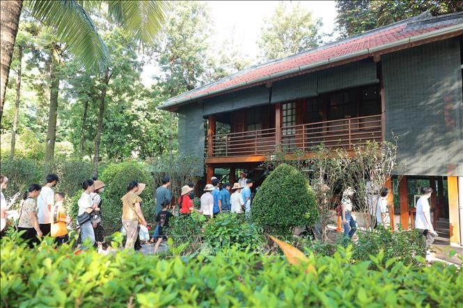 Hơn 30.000 lượt người vào Lăng viếng Bác trong ngày Quốc khánh 2/9 ảnh 1